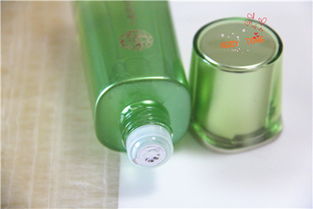 abbytong点评水嫩精纯明星美肌水 极致水润体验，重现明星光彩